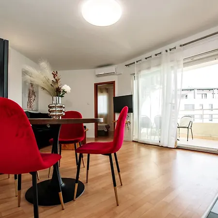 Martina Apartment *